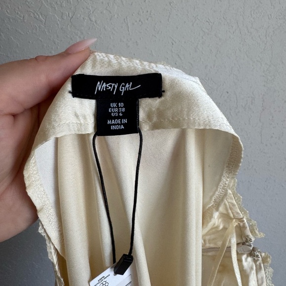NWT Nasty Gal Cream Satin Applique Midi Skirt Co-Ord Womens 6 Lace Split Hem - Picture 5 of 7